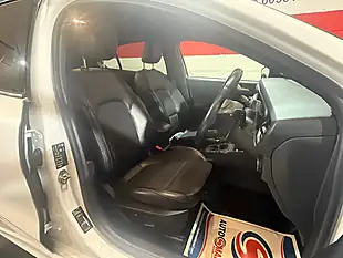 Used 2018 Ford Focus ST-Line X White - Interior and Exterior details 9