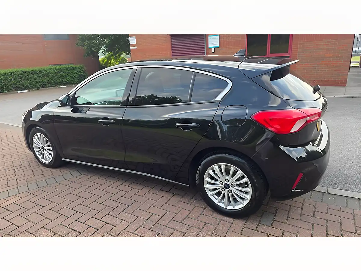 Used 2018 Ford Focus Titanium Black - Interior and Exterior details 11