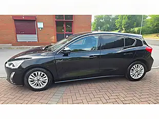 Used 2018 Ford Focus Titanium Black - Interior and Exterior details 13