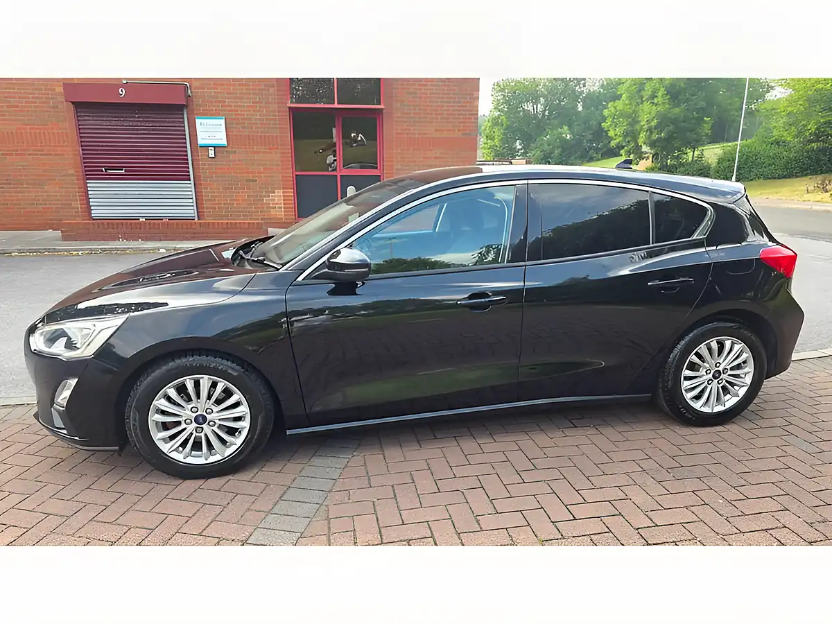 Used 2018 Ford Focus Titanium Black - Interior and Exterior details 13