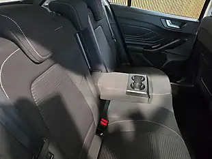 Used 2018 Ford Focus Titanium Blue - Interior and Exterior details 17