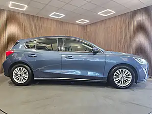 Used 2018 Ford Focus Titanium Blue - Interior and Exterior details 8