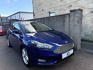Used 2018 Ford Focus Titanium Blue - Interior and Exterior details 9