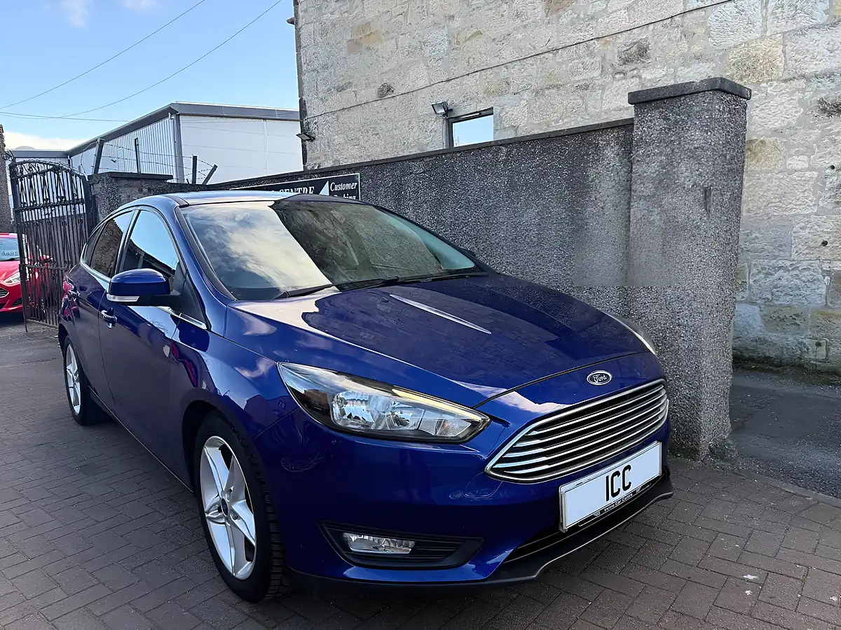 Used 2018 Ford Focus Titanium Blue - Interior and Exterior details 9