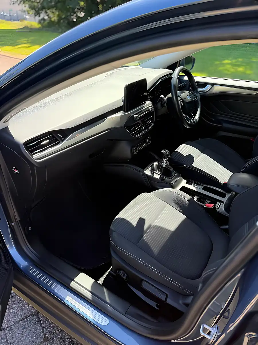 Used 2018 Ford Focus Titanium Blue - Interior and Exterior details 17