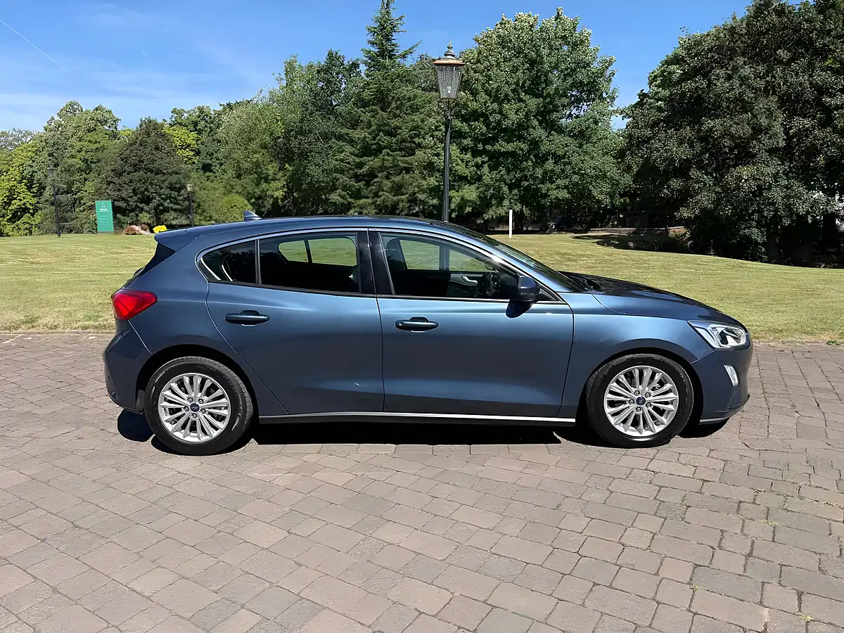 Used 2018 Ford Focus Titanium Blue - Interior and Exterior details 3