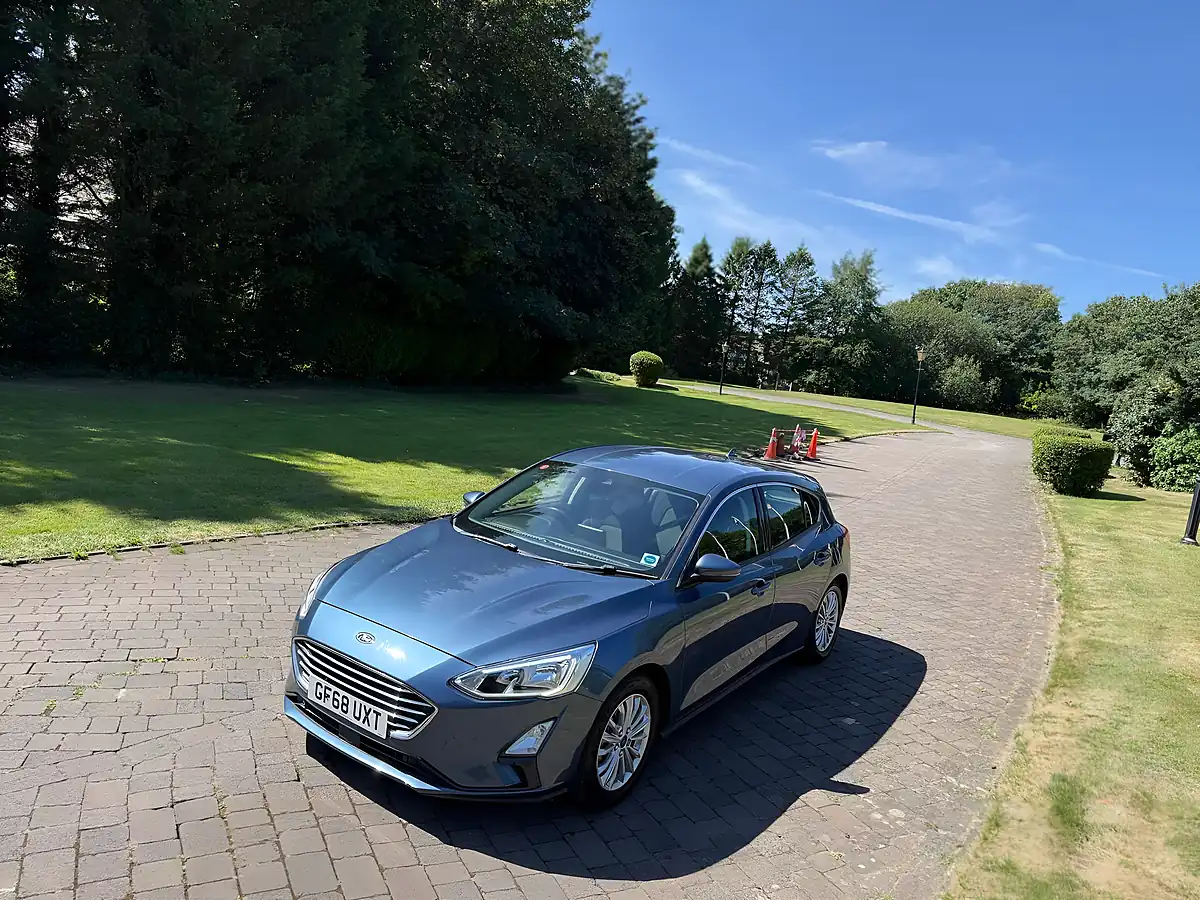 Used 2018 Ford Focus Titanium Blue - Interior and Exterior details 9