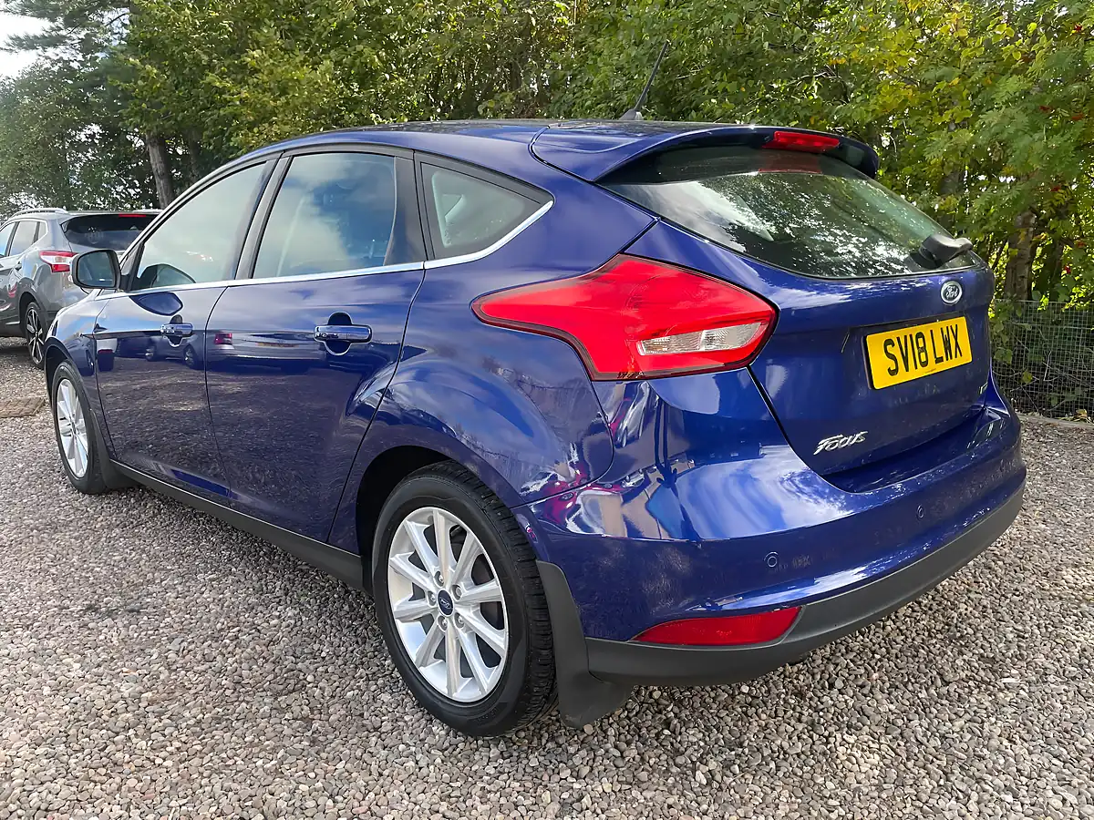 Used 2018 Ford Focus Titanium Deep Impact Blue - Interior and Exterior details 4