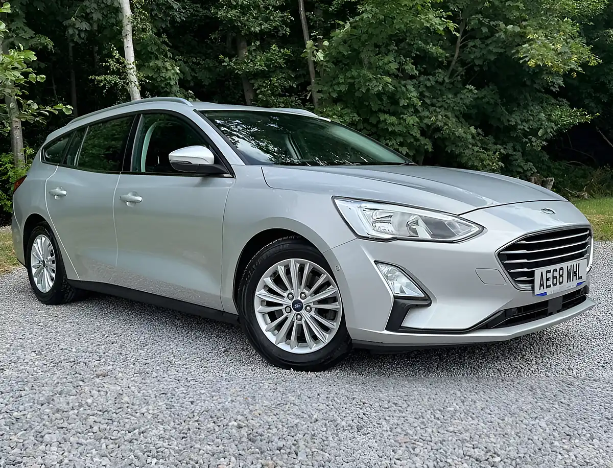 Used 2018 Ford Focus Titanium Diffused Silver - Front View
