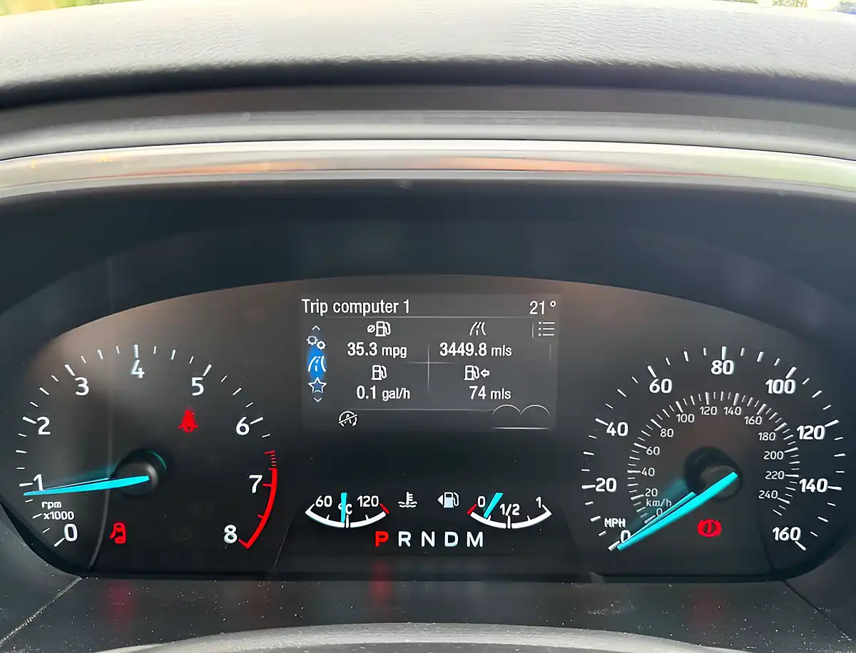 Used 2018 Ford Focus Titanium Diffused Silver - Interior and Exterior details 10