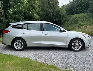 Used 2018 Ford Focus Titanium Diffused Silver - Interior and Exterior details 2