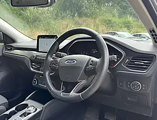 Used 2018 Ford Focus Titanium Diffused Silver - Interior and Exterior details 9