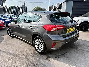 Used 2018 Ford Focus Titanium Magnetic Grey - Interior and Exterior details 2