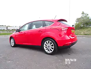 Used 2018 Ford Focus Titanium Red - Interior and Exterior details 9