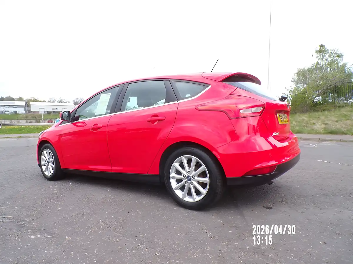 Used 2018 Ford Focus Titanium Red - Interior and Exterior details 9
