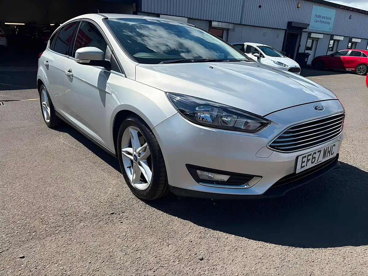 Used 2018 Ford Focus Titanium Silver - Interior and Exterior details 4