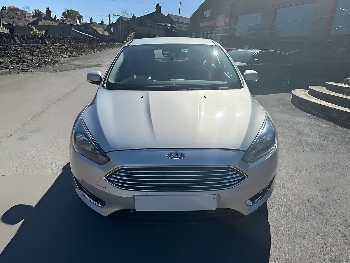 Used 2018 Ford Focus Titanium Silver - Interior and Exterior details 3