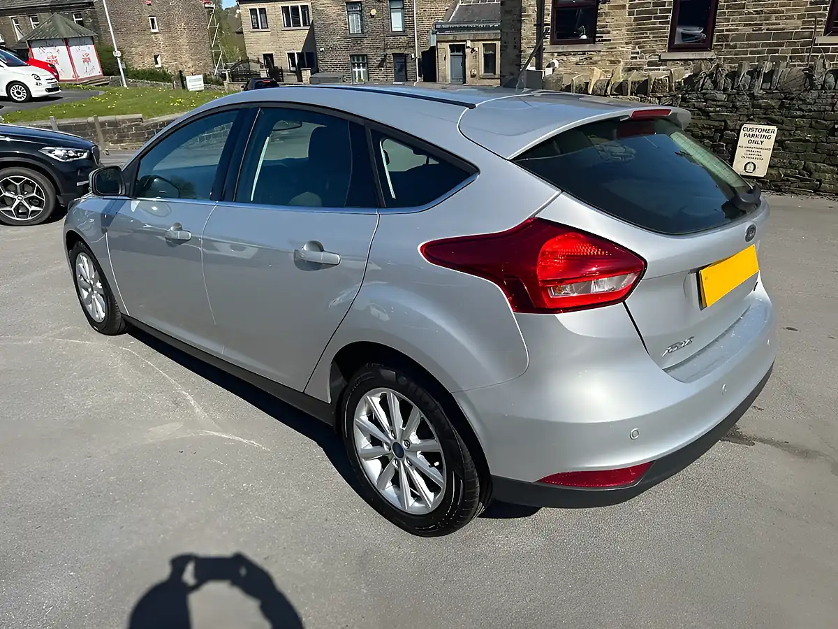 Used 2018 Ford Focus Titanium Silver - Interior and Exterior details 6