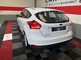 Used 2018 Ford Focus Titanium White - Interior and Exterior details 3
