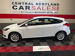 Used 2018 Ford Focus Titanium White - Interior and Exterior details 4