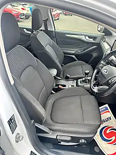 Used 2018 Ford Focus Titanium White - Interior and Exterior details 12