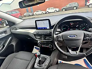 Used 2018 Ford Focus Titanium White - Interior and Exterior details 13