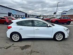 Used 2018 Ford Focus Titanium White - Interior and Exterior details 6