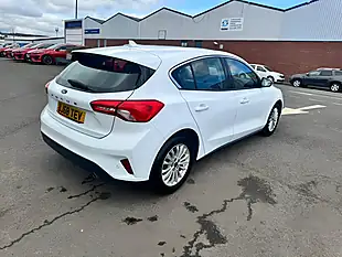 Used 2018 Ford Focus Titanium White - Interior and Exterior details 7