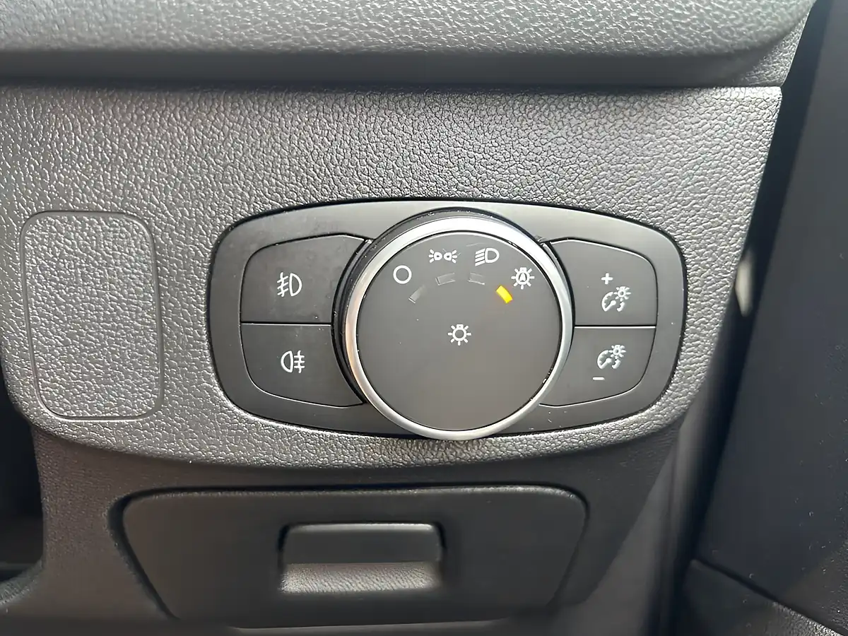 Used 2018 Ford Focus Titanium X Blue - Interior and Exterior details 13