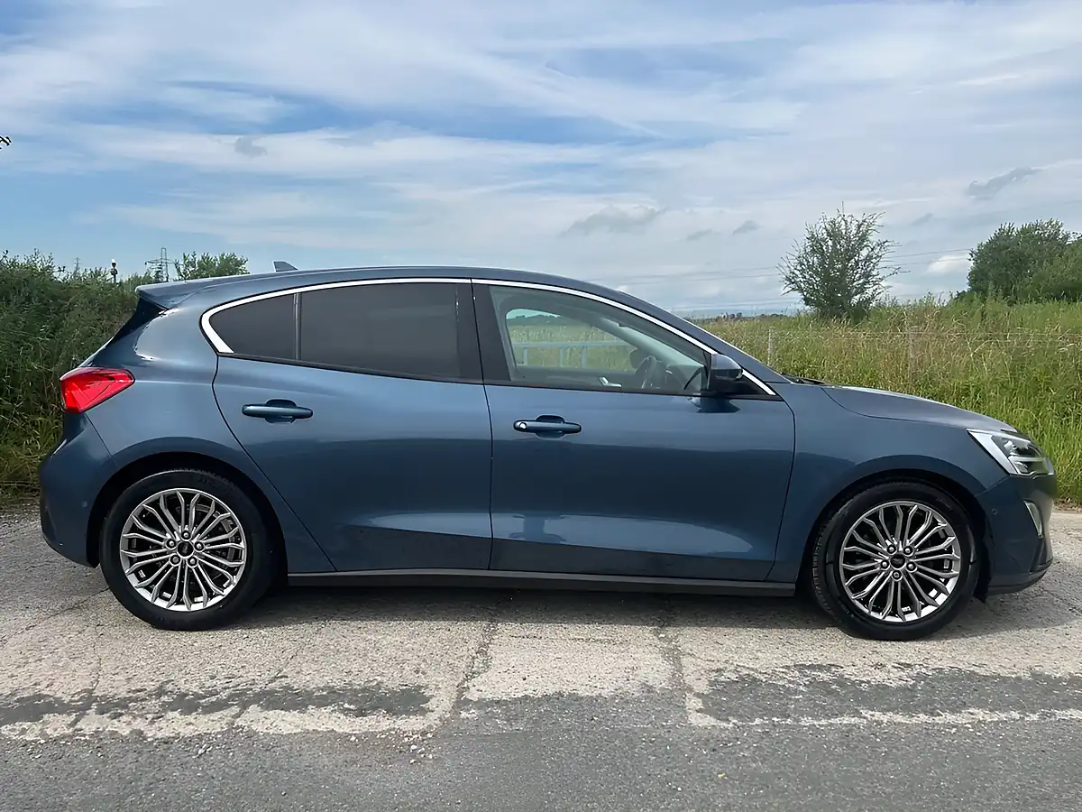 Used 2018 Ford Focus Titanium X Blue - Interior and Exterior details 2