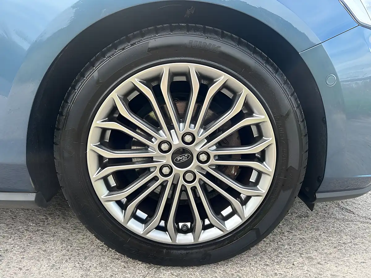Used 2018 Ford Focus Titanium X Blue - Interior and Exterior details 20
