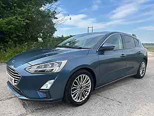Used 2018 Ford Focus Titanium X Blue - Interior and Exterior details 8