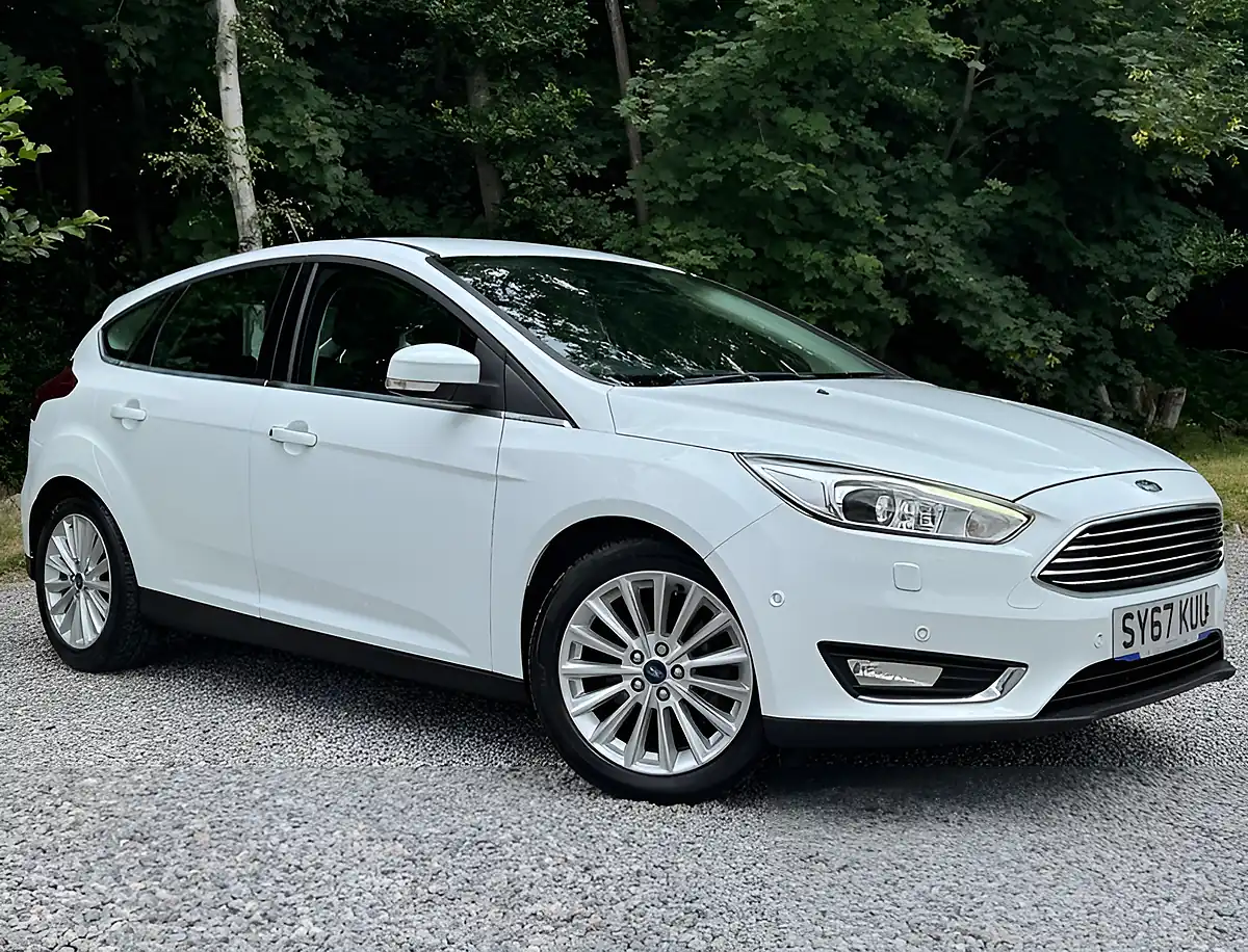 Used 2018 Ford Focus Titanium X Frozen White - Front View