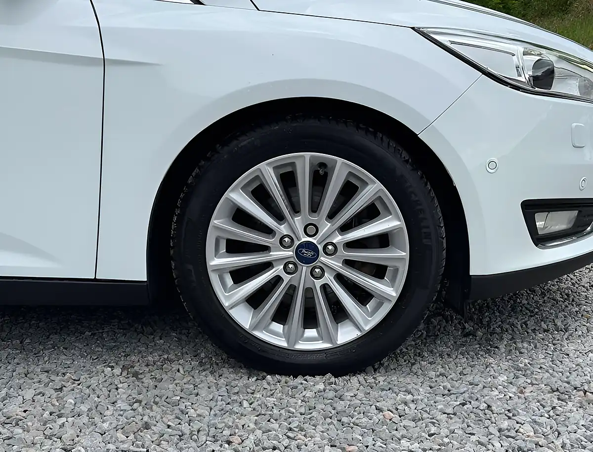 Used 2018 Ford Focus Titanium X Frozen White - Interior and Exterior details 10