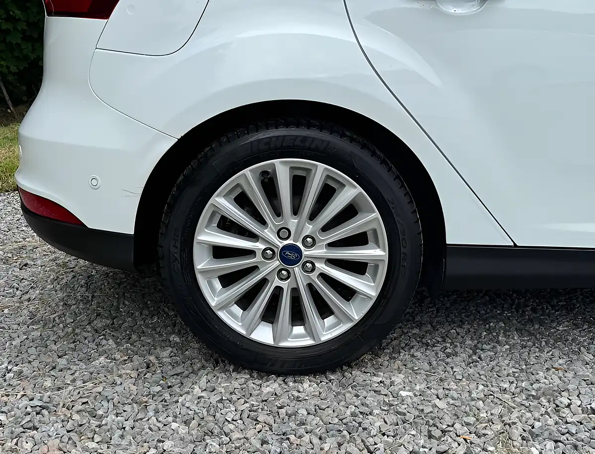 Used 2018 Ford Focus Titanium X Frozen White - Interior and Exterior details 9