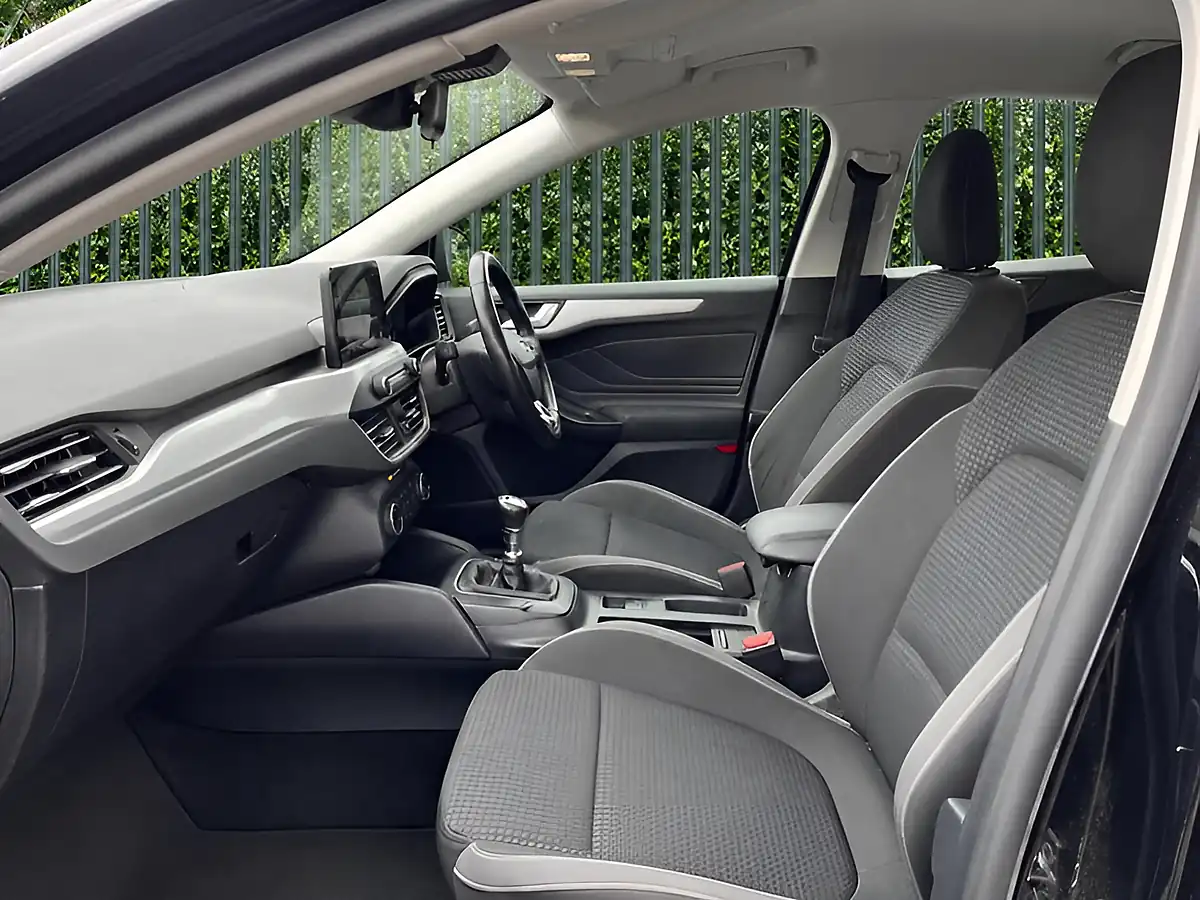 Used 2018 Ford Focus Zetec Black - Interior and Exterior details 13