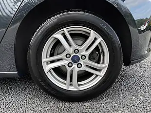 Used 2018 Ford Focus Zetec Black - Interior and Exterior details 9