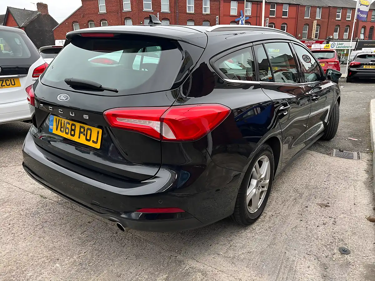 Used 2018 Ford Focus Zetec Black - Interior and Exterior details 11