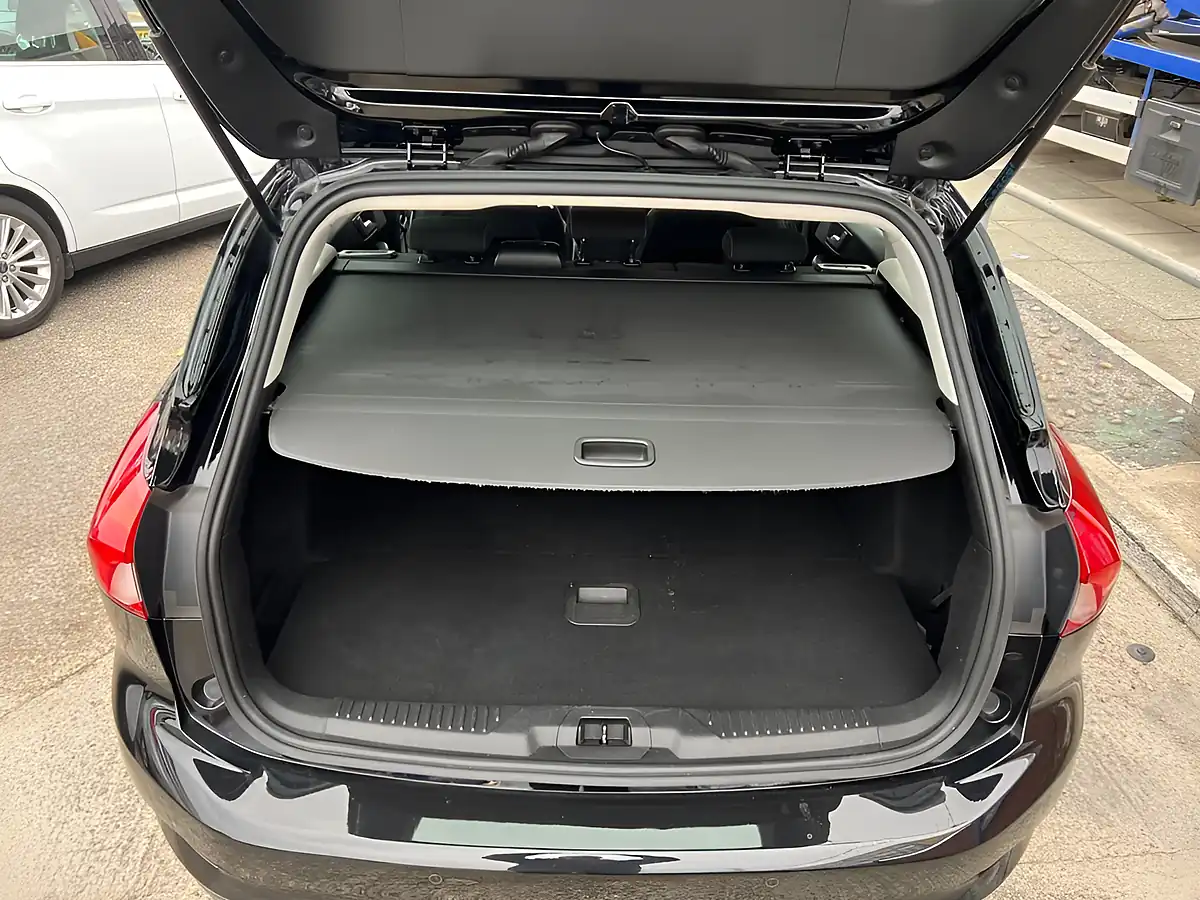 Used 2018 Ford Focus Zetec Black - Interior and Exterior details 12