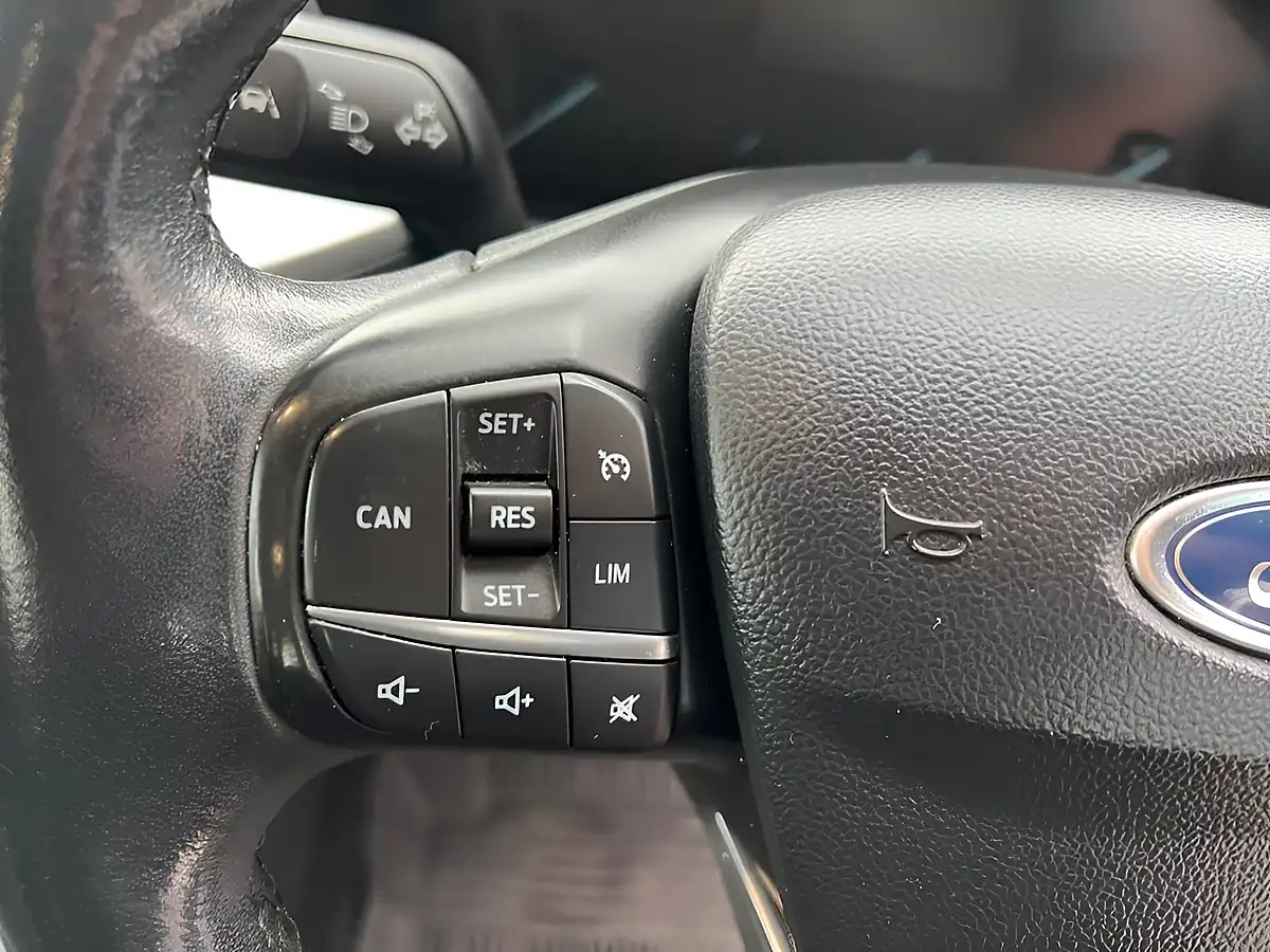 Used 2018 Ford Focus Zetec Black - Interior and Exterior details 13
