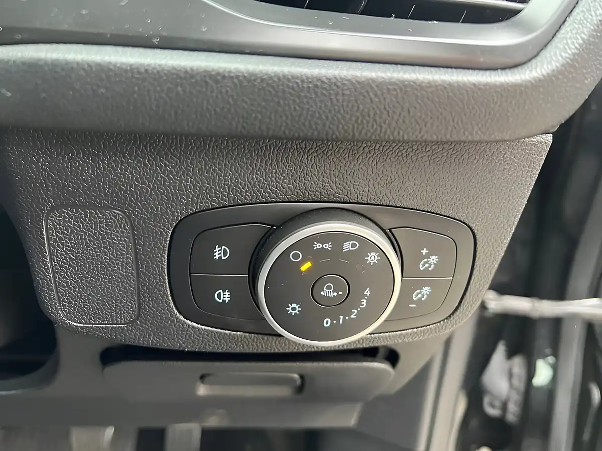 Used 2018 Ford Focus Zetec Black - Interior and Exterior details 15