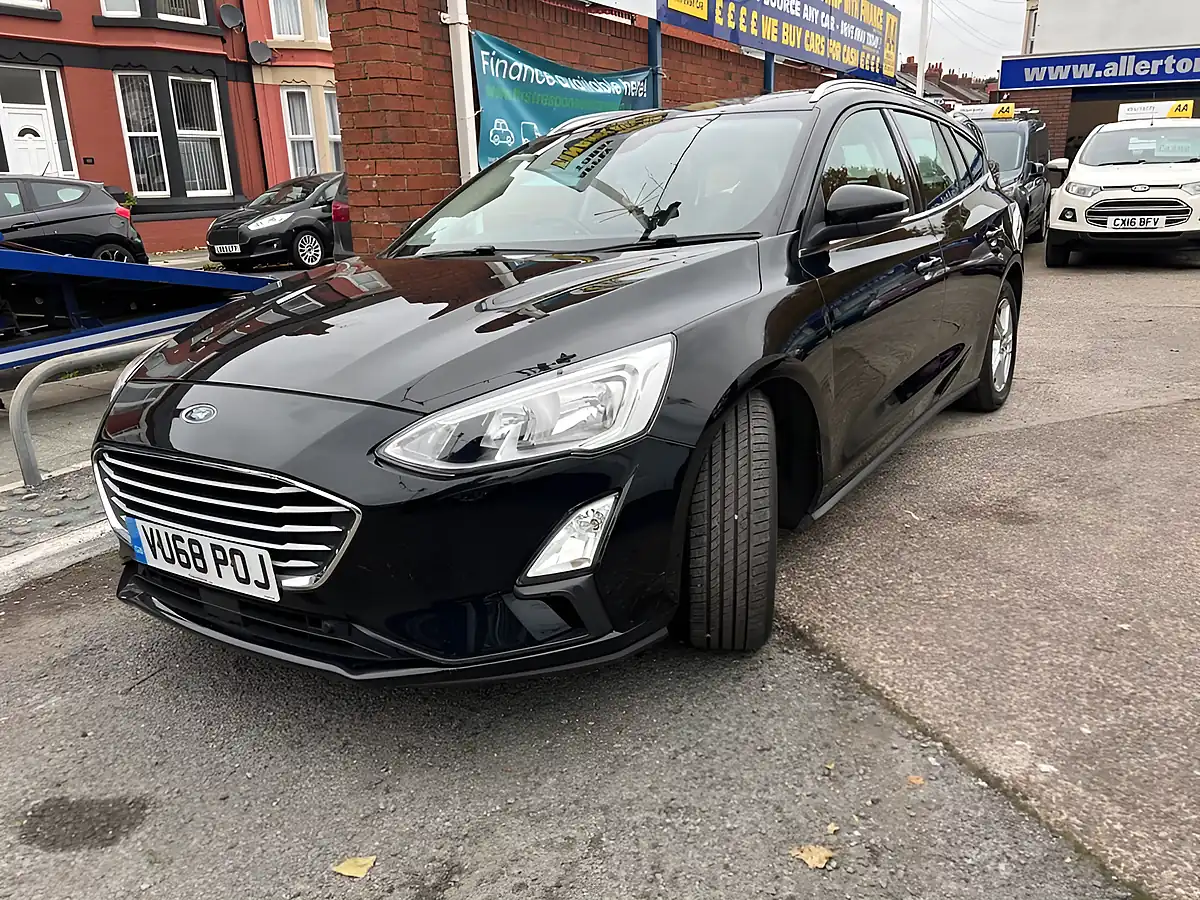 Used 2018 Ford Focus Zetec Black - Interior and Exterior details 3