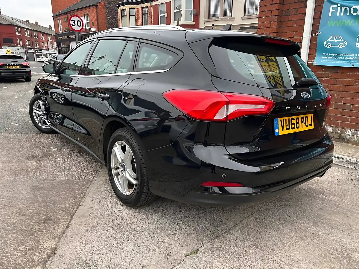 Used 2018 Ford Focus Zetec Black - Interior and Exterior details 5