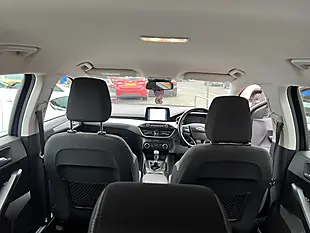 Used 2018 Ford Focus Zetec Black - Interior and Exterior details 6