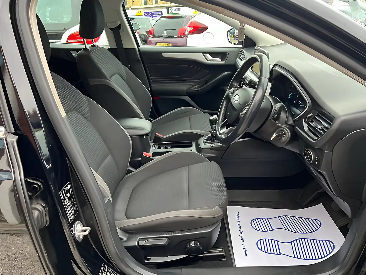 Used 2018 Ford Focus Zetec Black - Interior and Exterior details 7