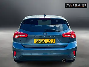 Used 2018 Ford Focus Zetec Chrome Blue - Interior and Exterior details 13