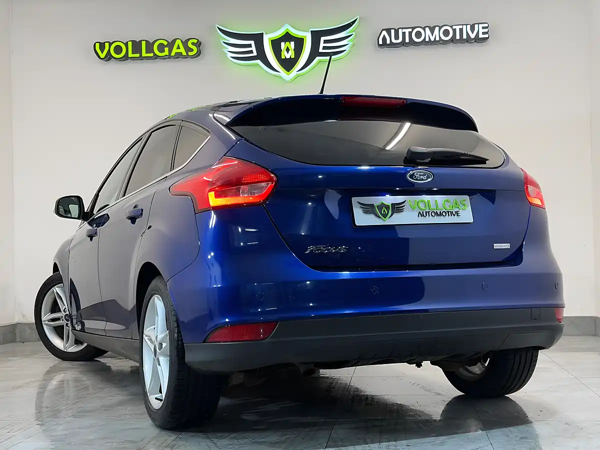 Used 2018 Ford Focus Zetec Edition Blue - Interior and Exterior details 10