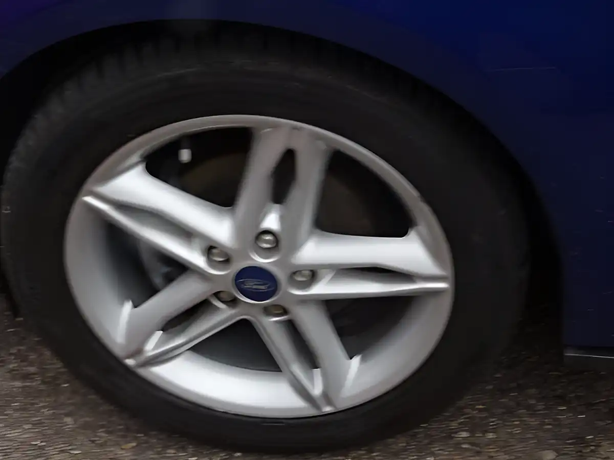 Used 2018 Ford Focus Zetec Edition Blue - Interior and Exterior details 12