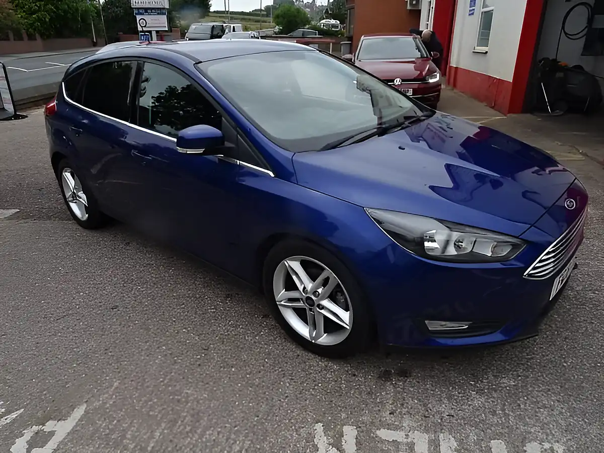 Used 2018 Ford Focus Zetec Edition Blue - Interior and Exterior details 6