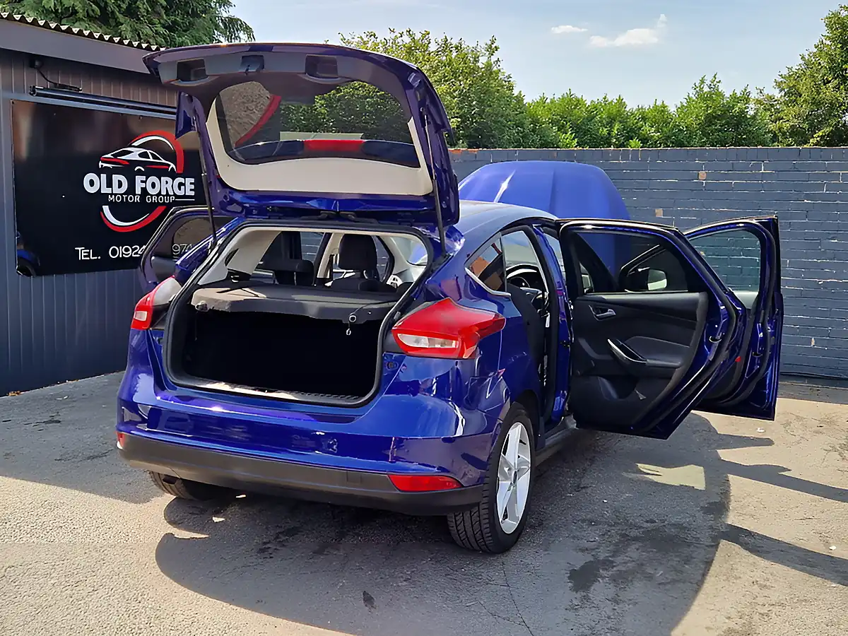Used 2018 Ford Focus Zetec Edition Blue - Interior and Exterior details 12